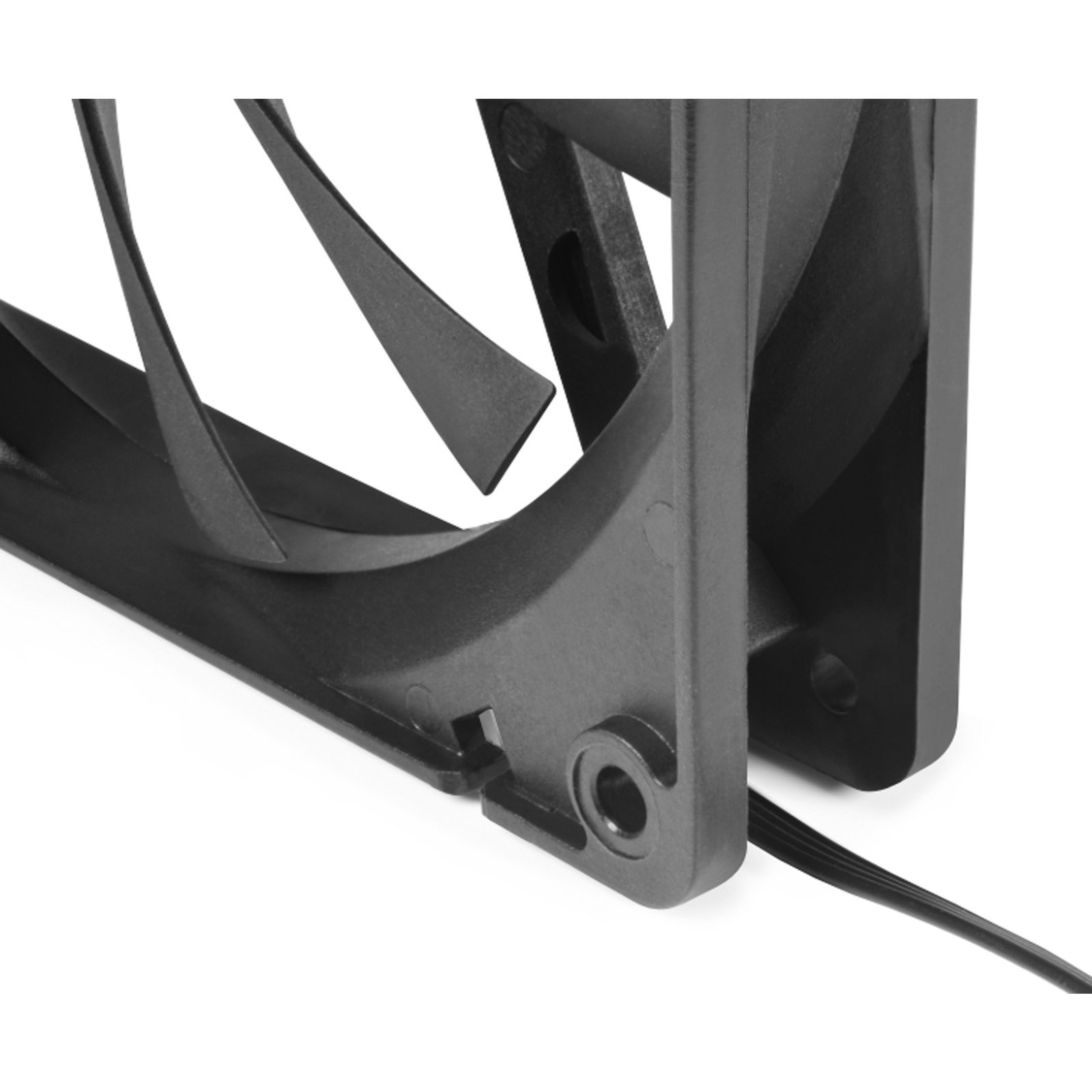 Alphacool Core 140mm Lüfter PWM 2000rpm Negro - Imagen 4