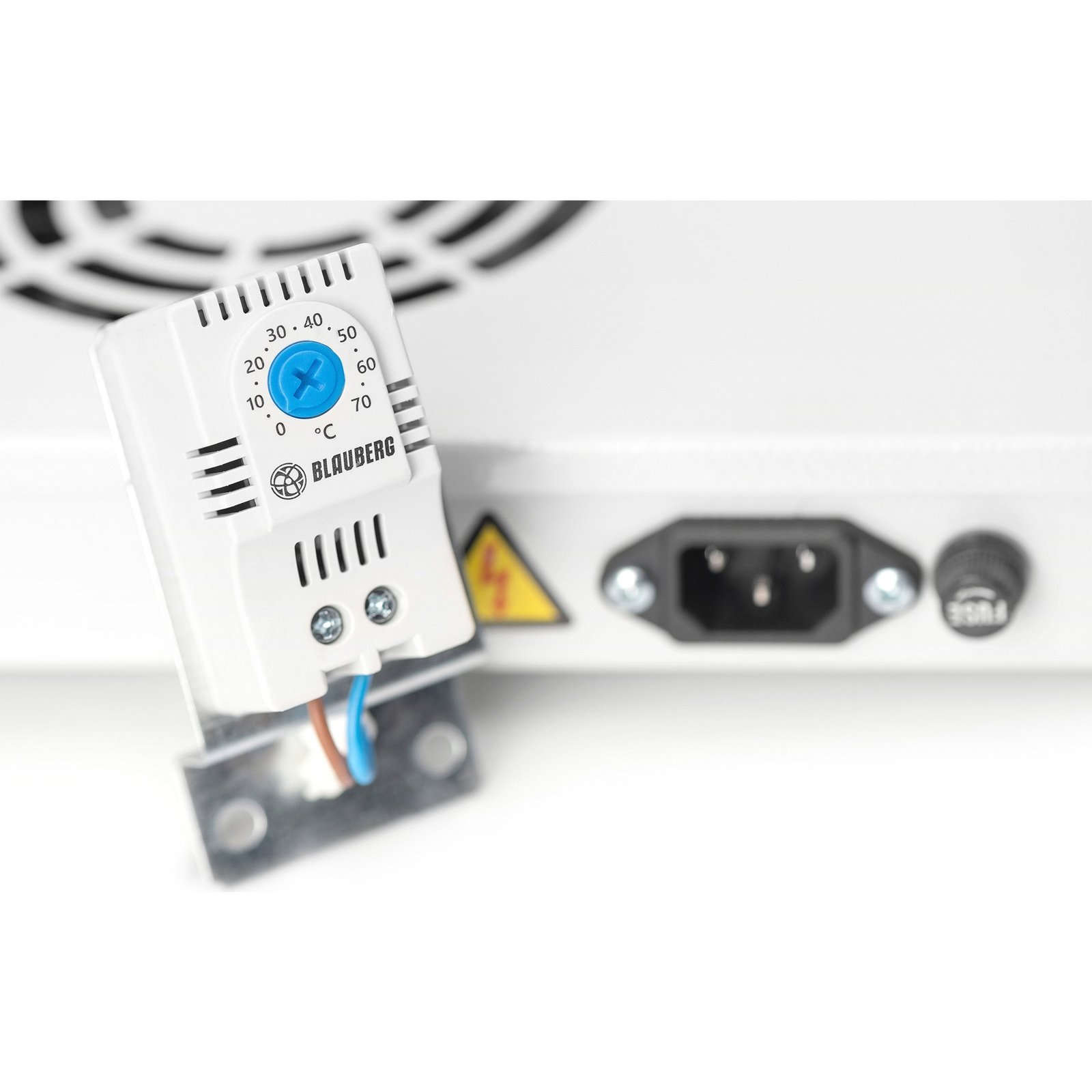 Digitus Lüftereinheit zur variablen 483 mm (19")-Installation Gris - Imagen 5