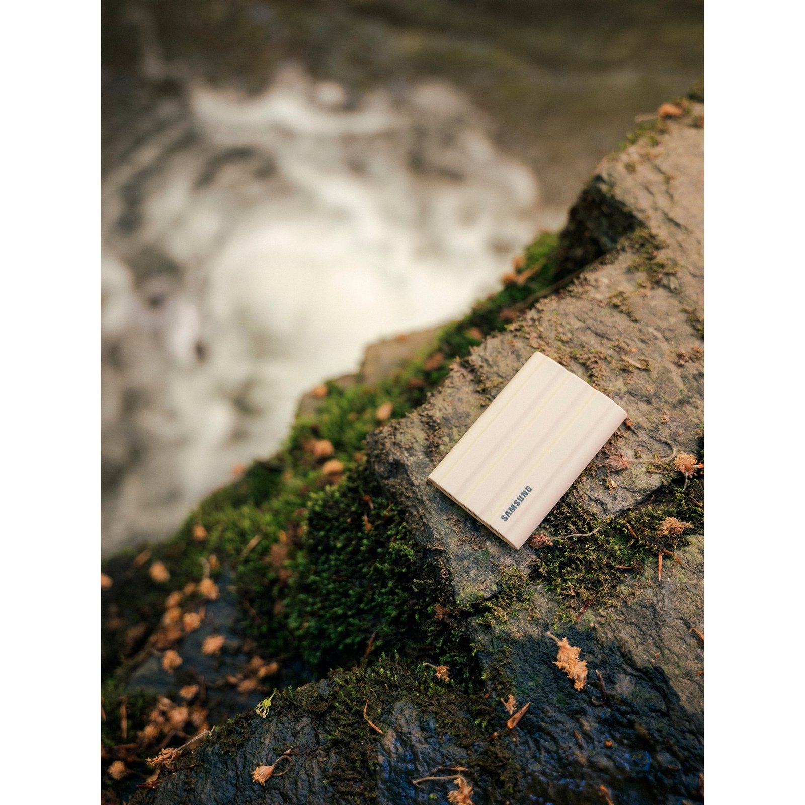 Samsung Portable SSD T7 Shield Beige, 2 TB 10 GB - Imagen 4