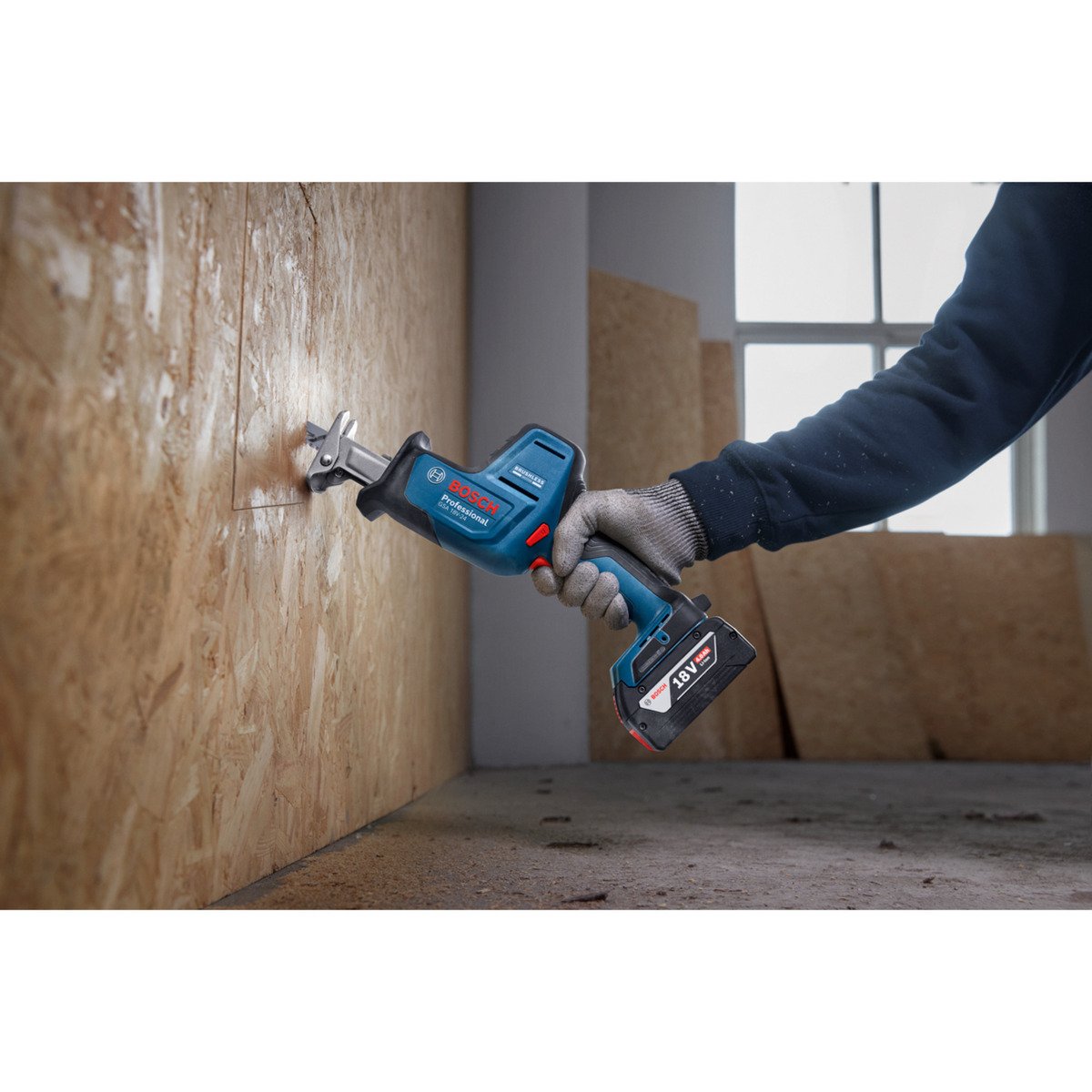 Bosch Akku-Säbelsäge GSA 18V-24 Professional solo Azul - Imagen 2