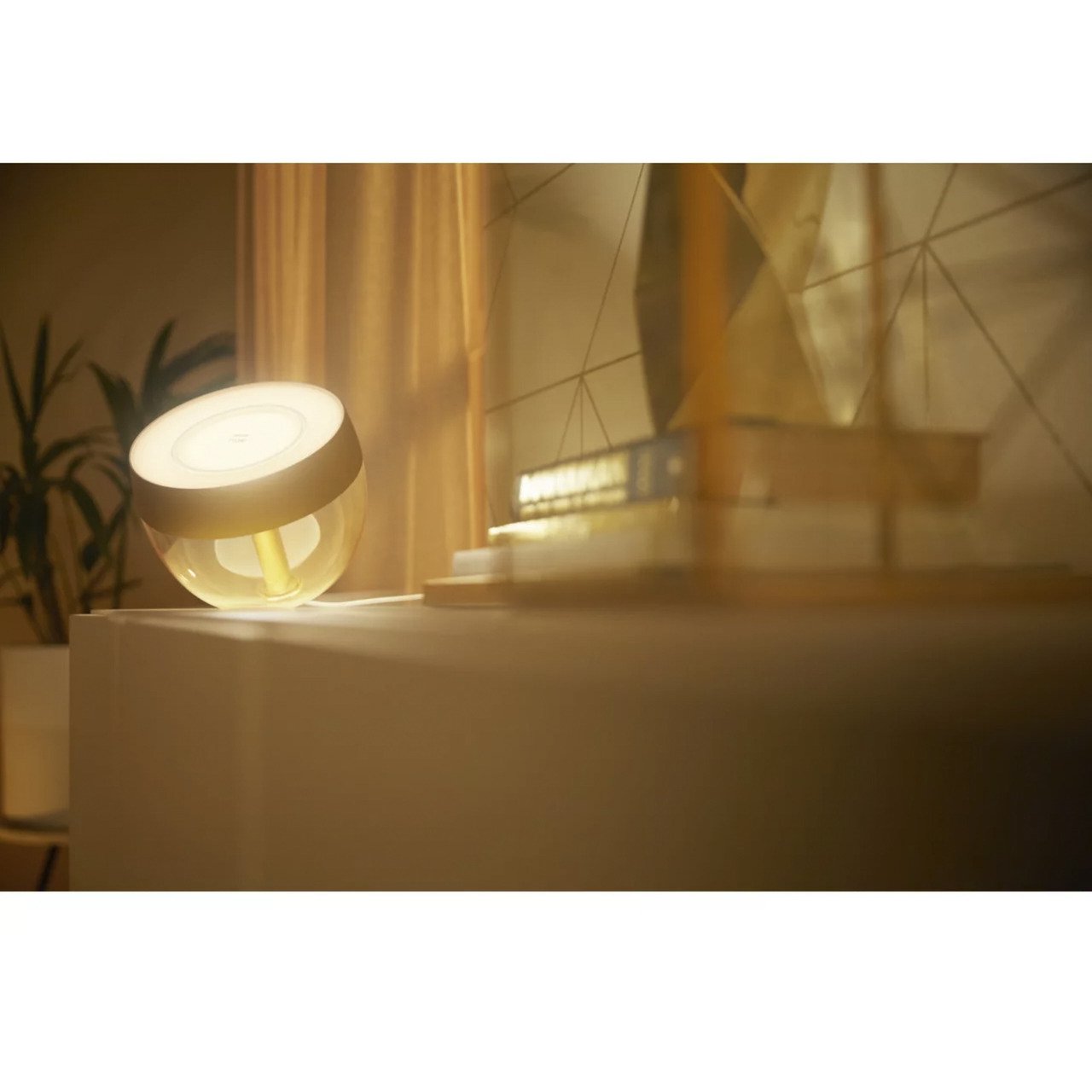 Philips Hue White & Color Ambiance Iris Tischleuchte Special Edition Dorado - Imagen 4